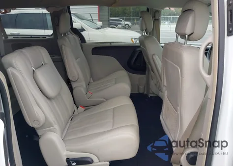 2016 Chrysler Town & Country Touring z USA, uszkodzony, nr VIN 2C4RC1BGXGR222379